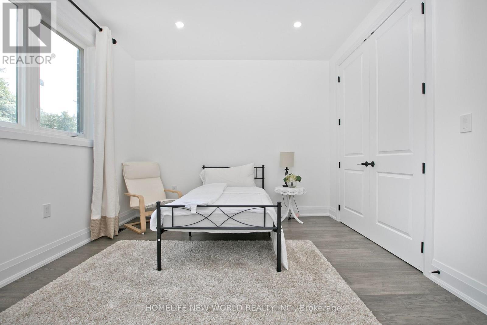 62 Simcoe Road, Ramara, ON - Indoor Photo Showing Bedroom
