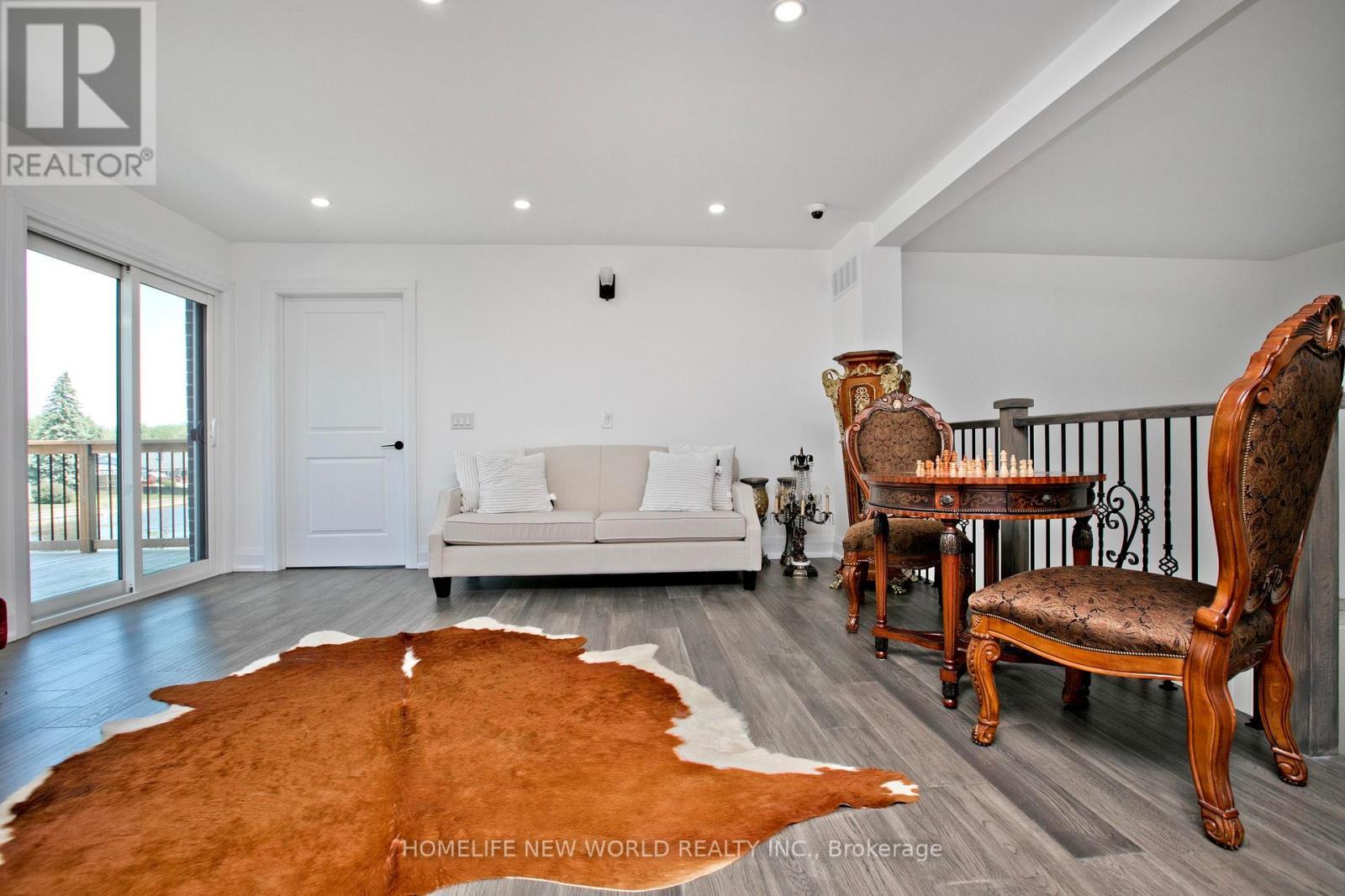 62 Simcoe Road, Ramara, ON - Indoor Photo Showing Other Room
