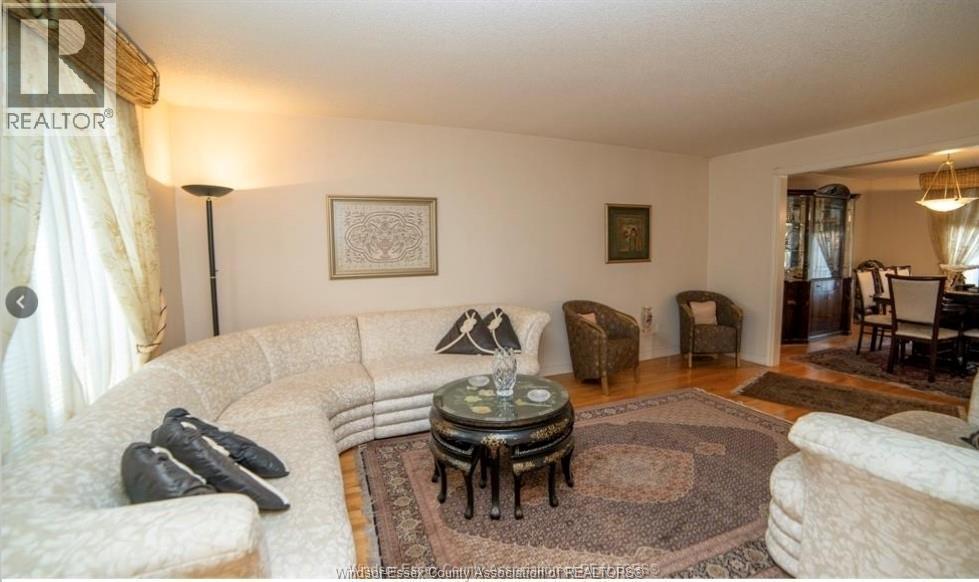 478 Flora, Windsor, ON