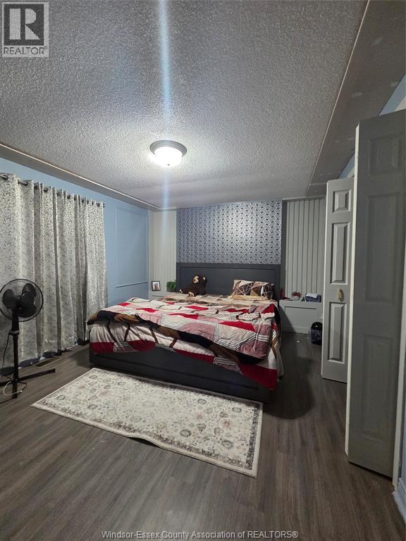 478 Flora, Windsor, ON