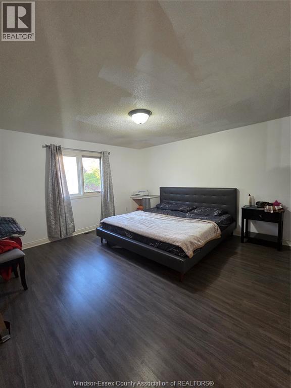 478 Flora, Windsor, ON