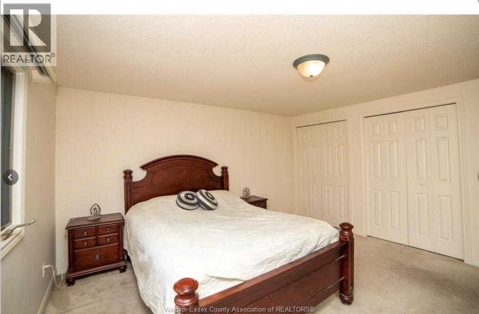478 Flora, Windsor, ON