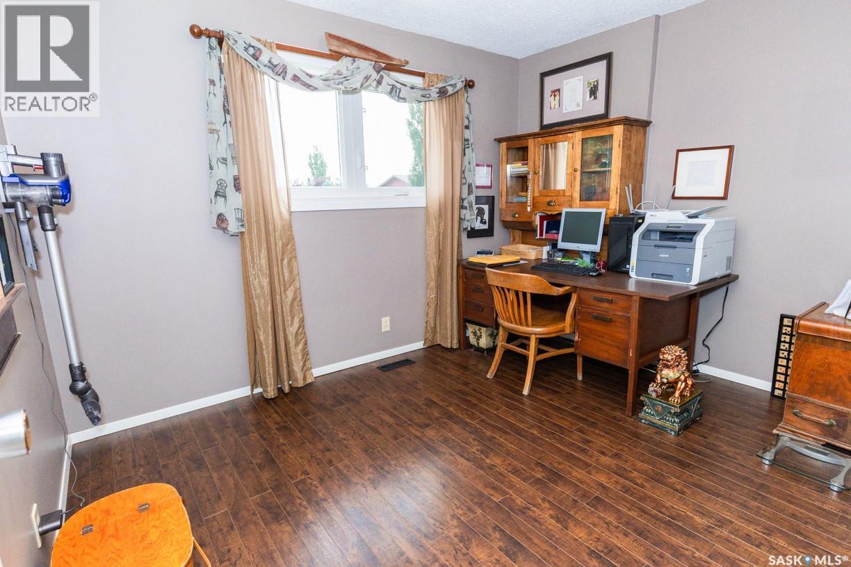 729 Saskatchewan Avenue, Kerrobert, SK - Indoor Photo Showing Office