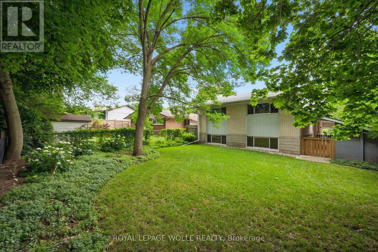 14 Ruskview Road, Kitchener, ON