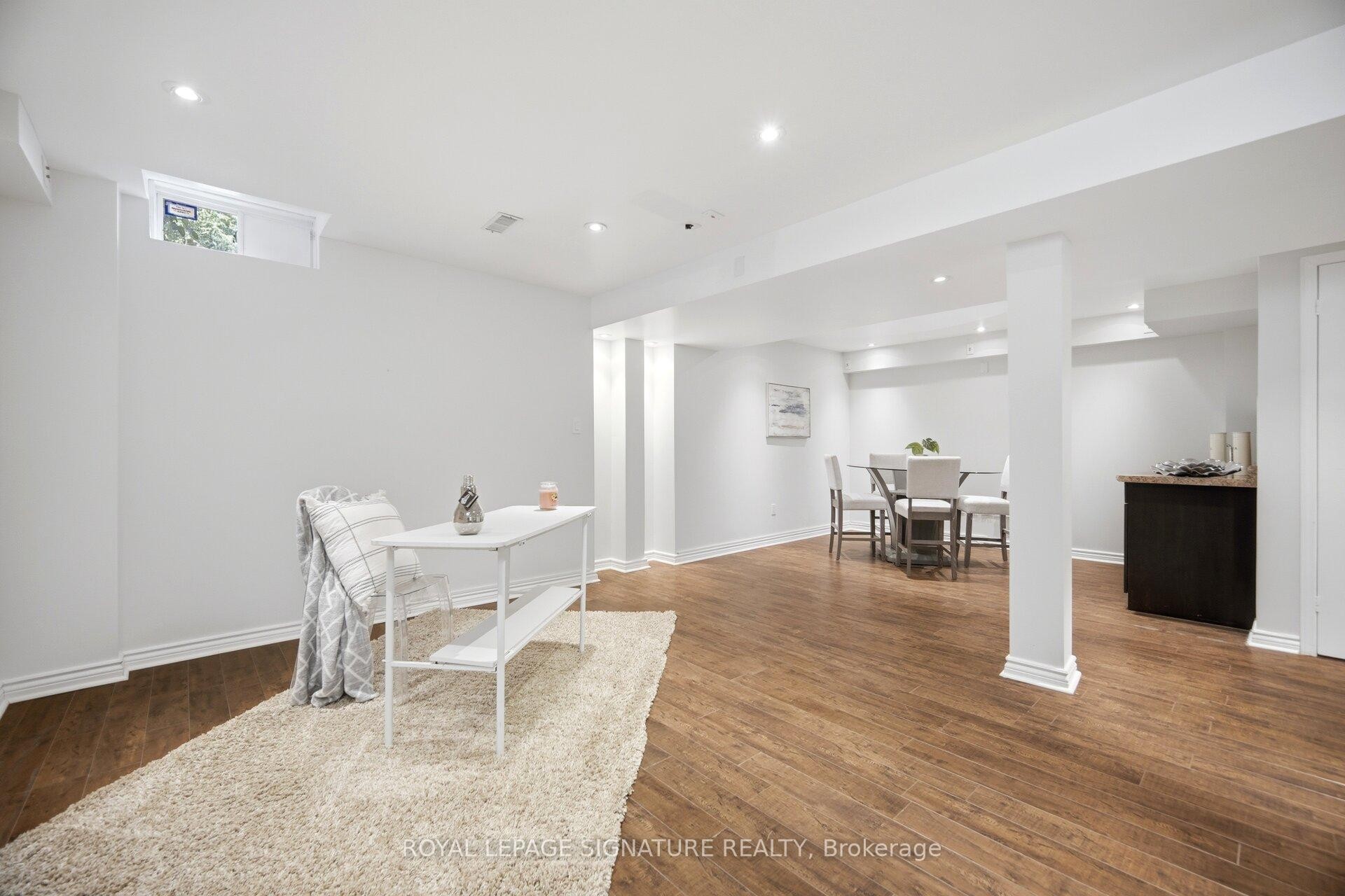 901 Knotty Pine Grove, Mississauga, ON - Indoor