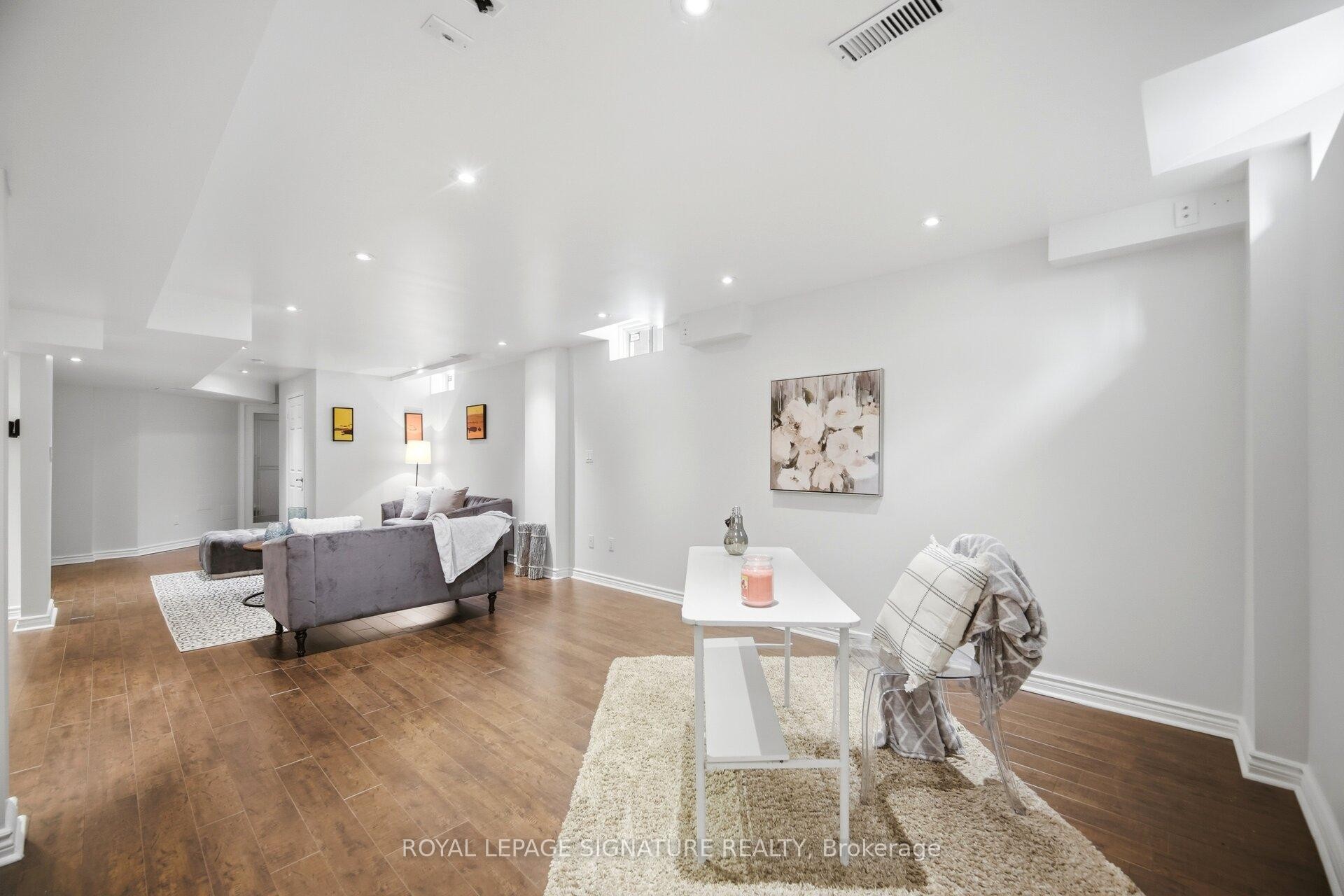 901 Knotty Pine Grove, Mississauga, ON - Indoor