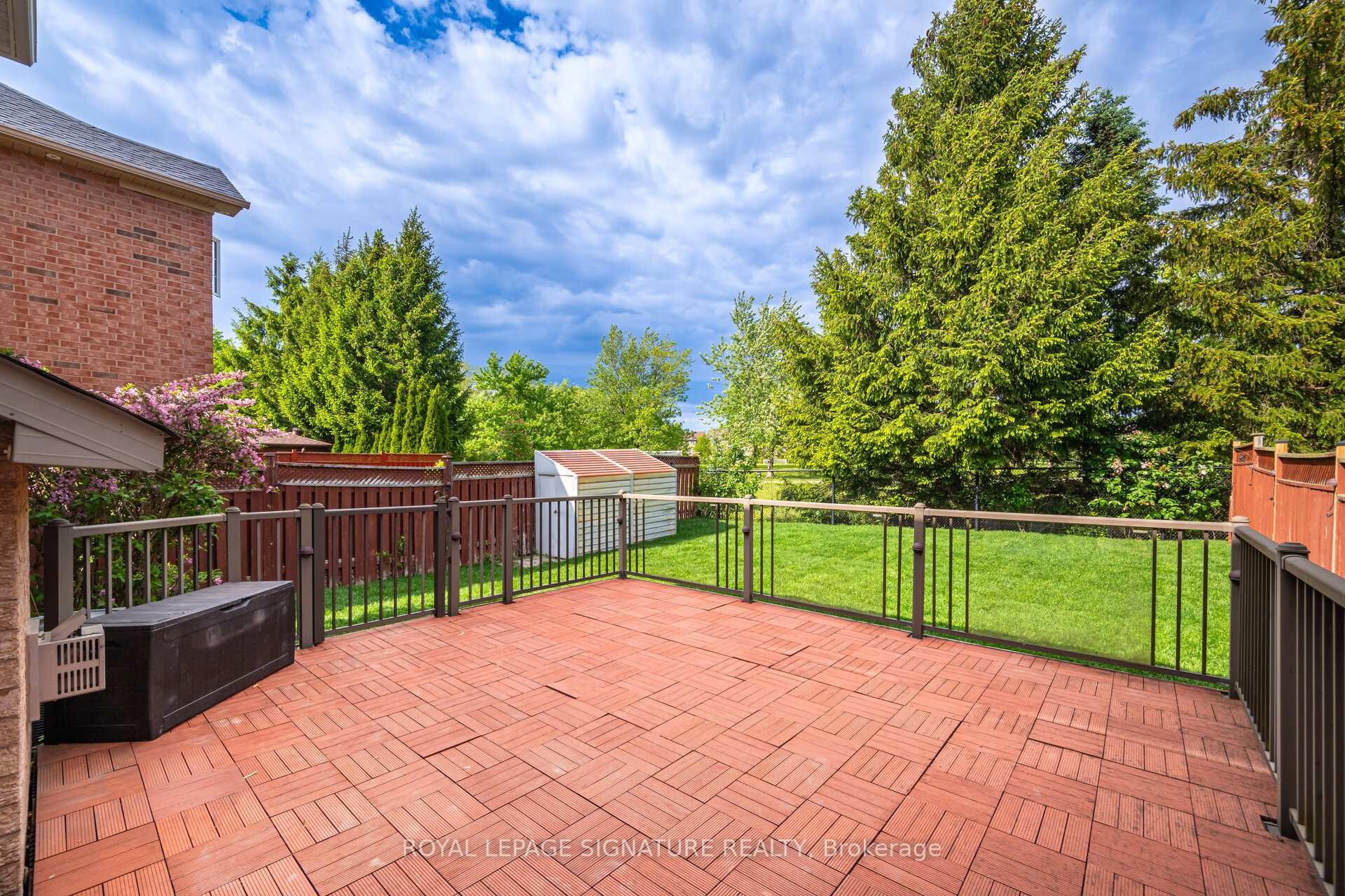 901 Knotty Pine Grove, Mississauga, ON - Outdoor With Exterior