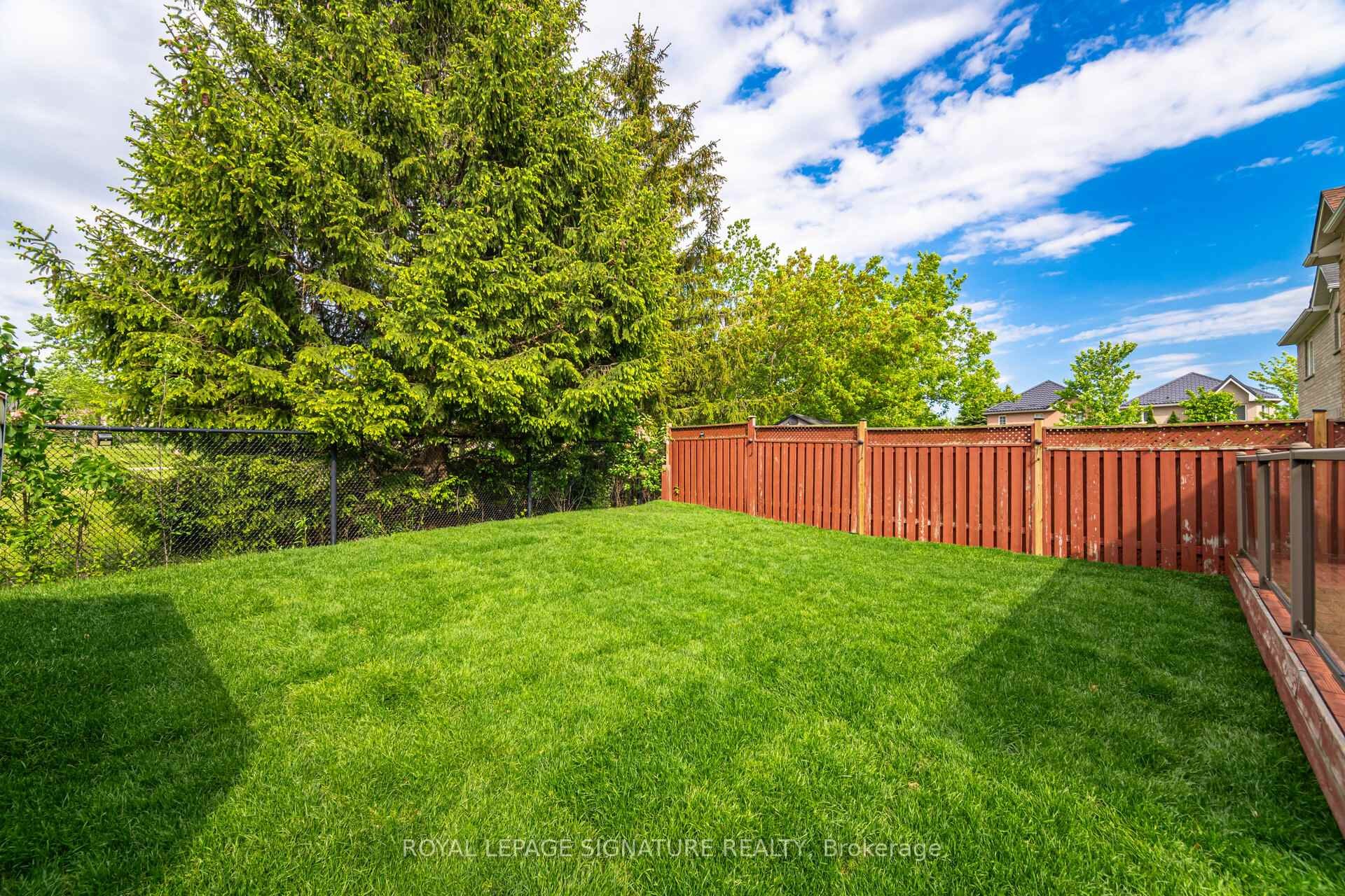 901 Knotty Pine Grove, Mississauga, ON - Outdoor