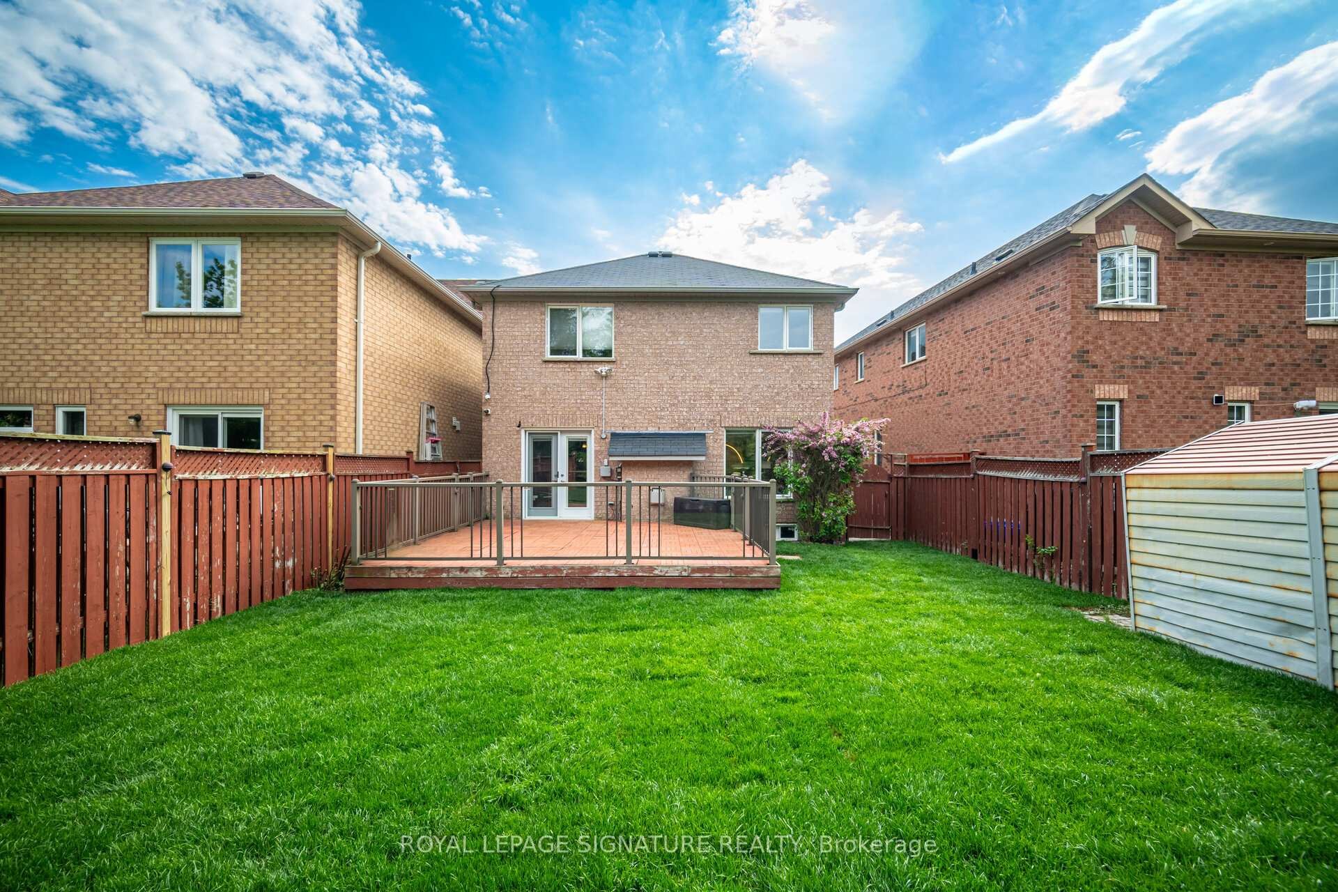 901 Knotty Pine Grove, Mississauga, ON - Outdoor With Deck Patio Veranda With Exterior
