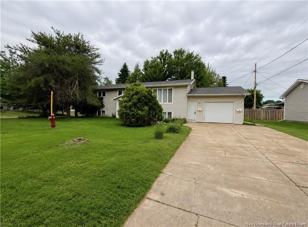 23 Pembroke St, Riverview, NB