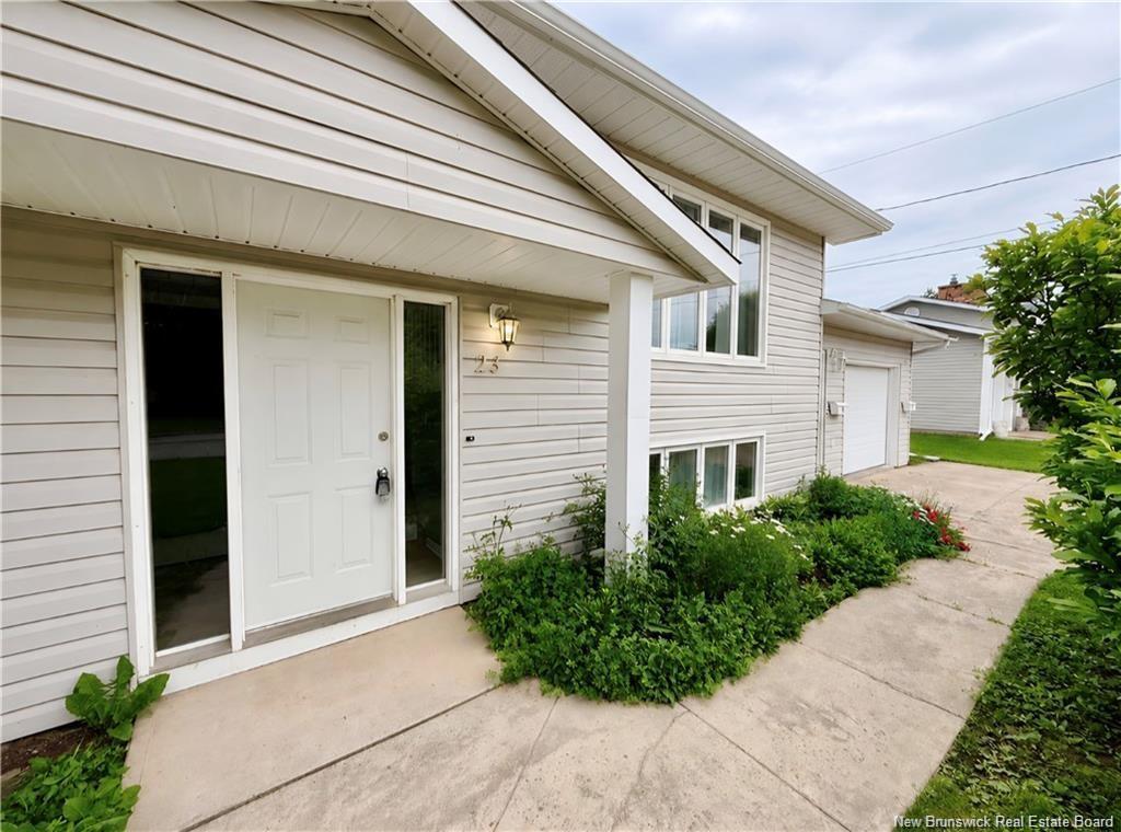 23 Pembroke St, Riverview, NB