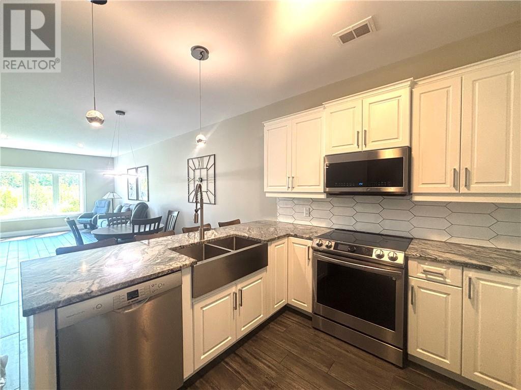 2512 Parkview Drive Unit# E16, Azilda, ON