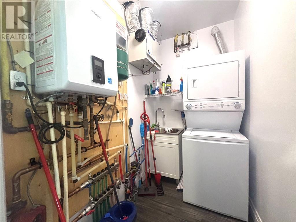 2512 Parkview Drive Unit# E16, Azilda, ON