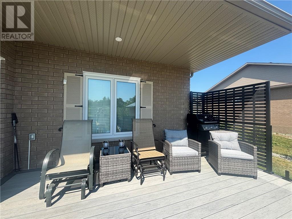 2512 Parkview Drive Unit# E16, Azilda, ON