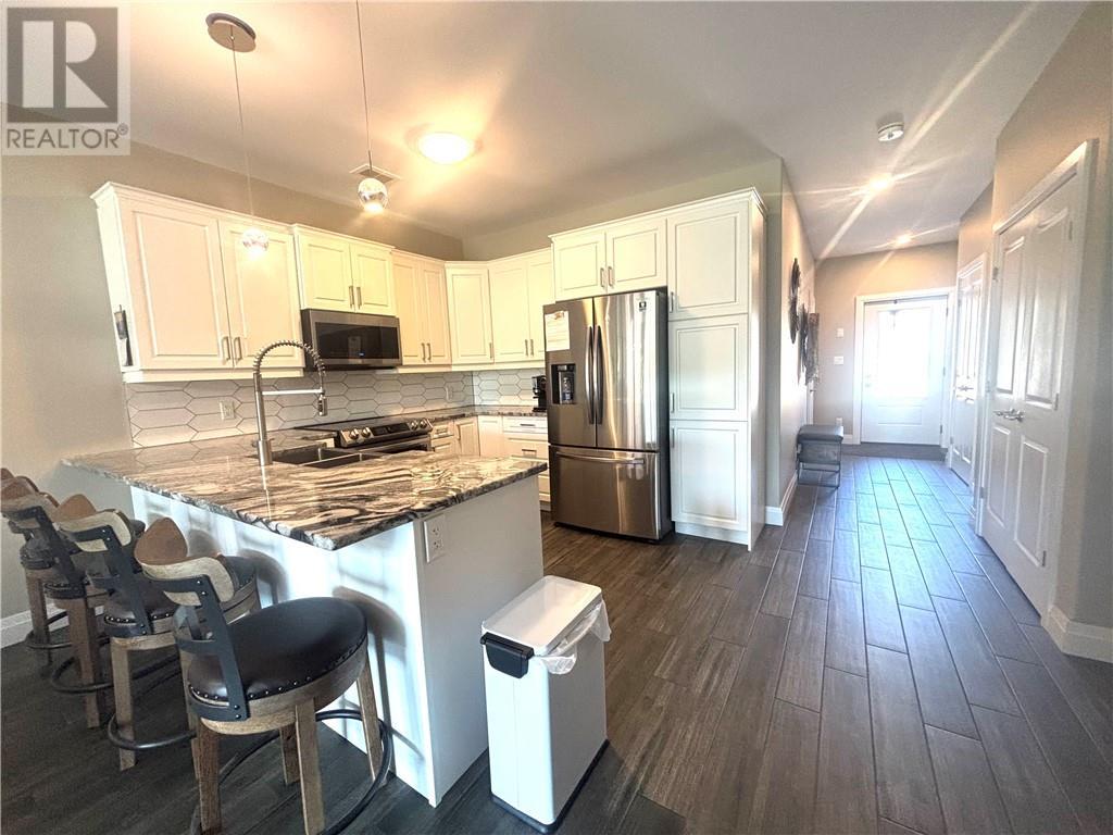 2512 Parkview Drive Unit# E16, Azilda, ON