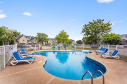 Pool -