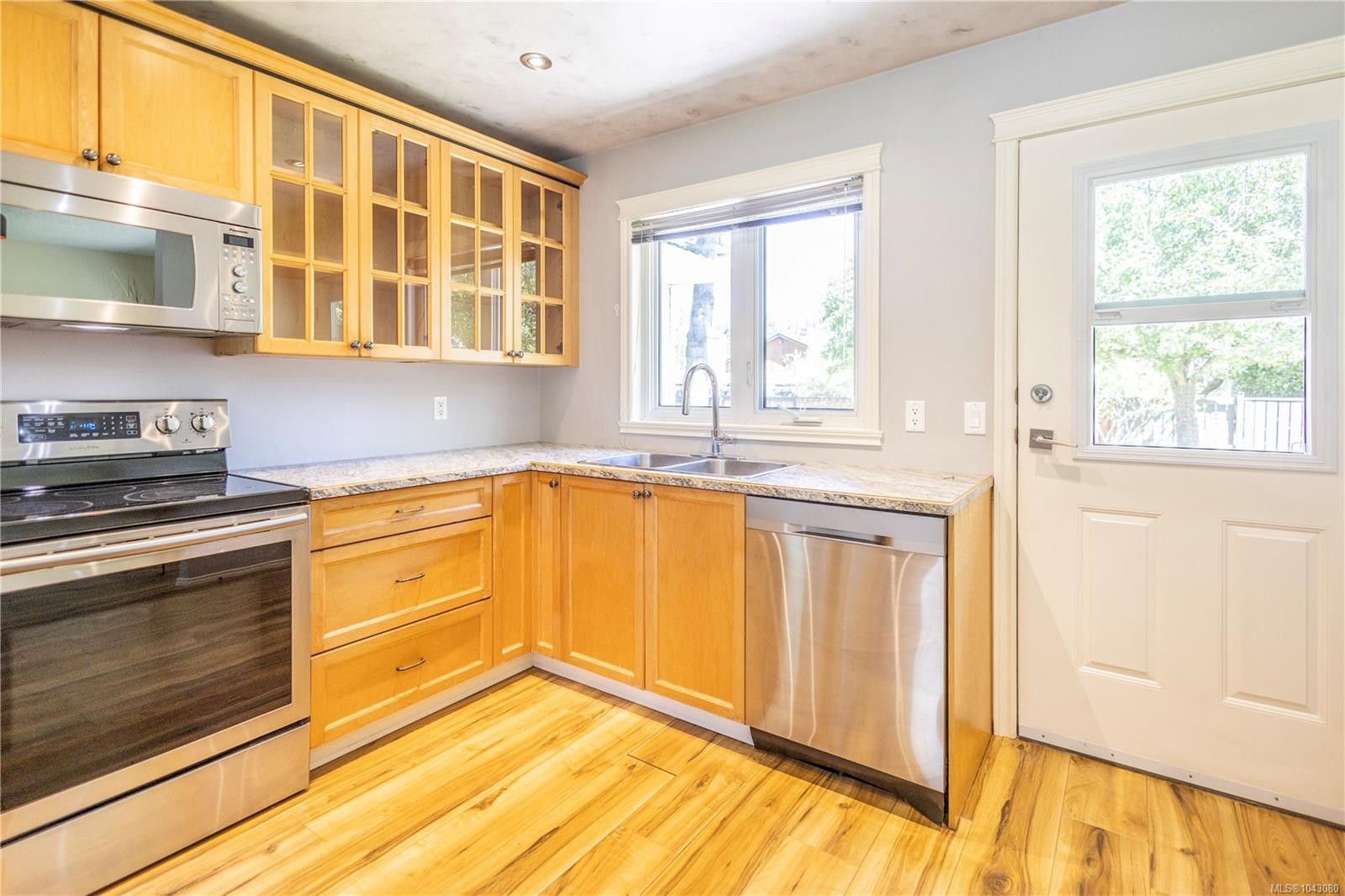 2638 Ernhill Dr, Langford, BC