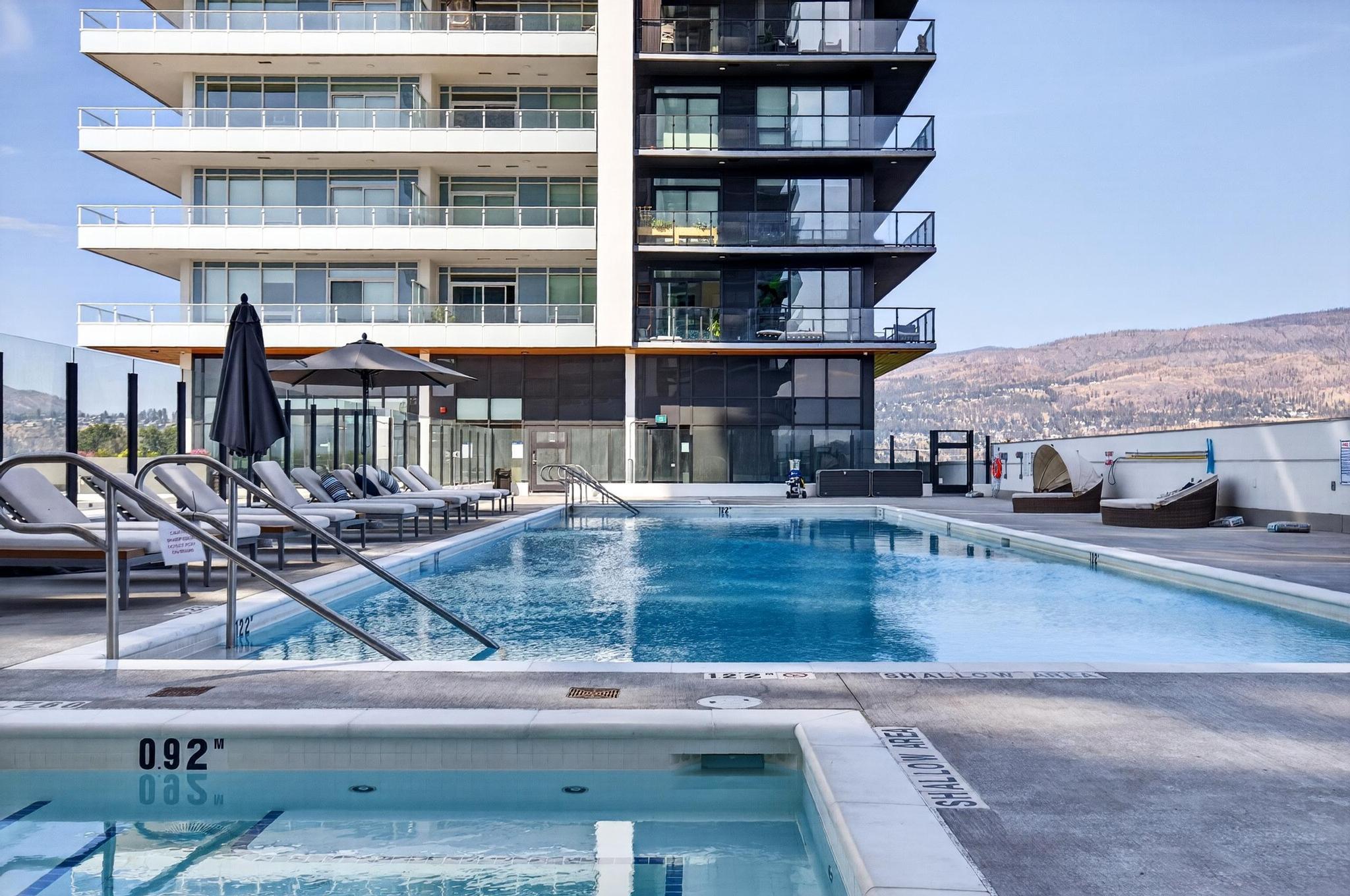 2206-238 Leon Avenue, Kelowna, BC - Outdoor With In Ground Pool