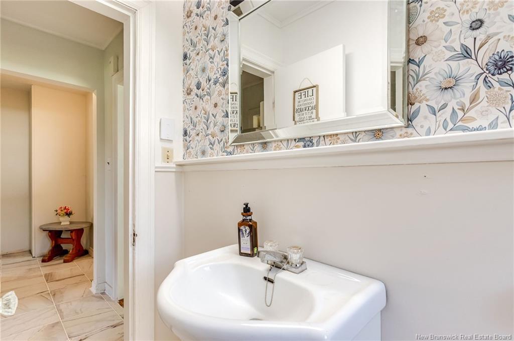 298 Westmorland Rd, Saint John, NB - Indoor Photo Showing Bathroom