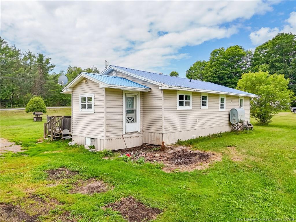 1954 Route 104, Zealand, NB