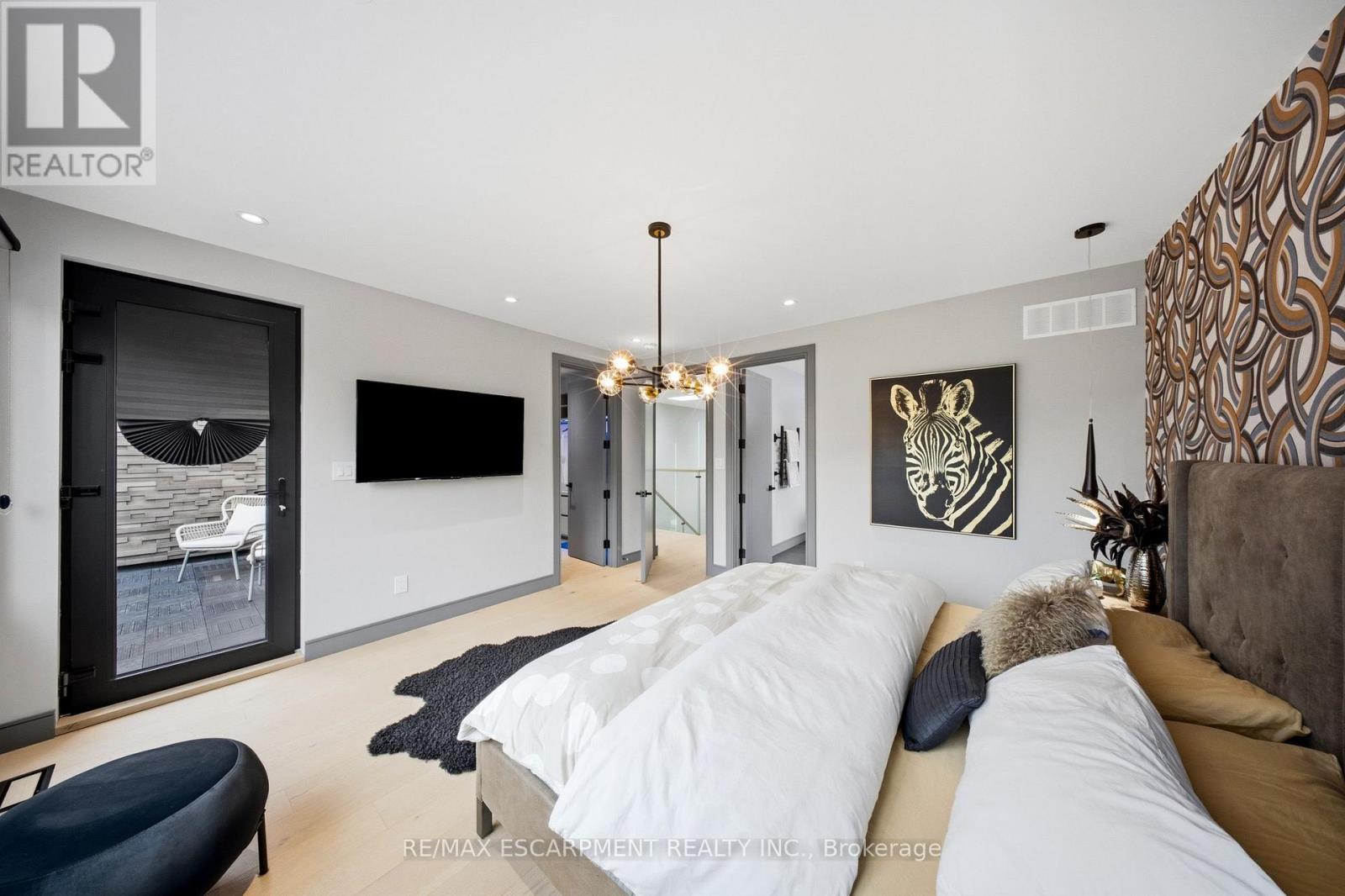 1617 Trotwood Avenue, Mississauga, ON - Indoor Photo Showing Bedroom