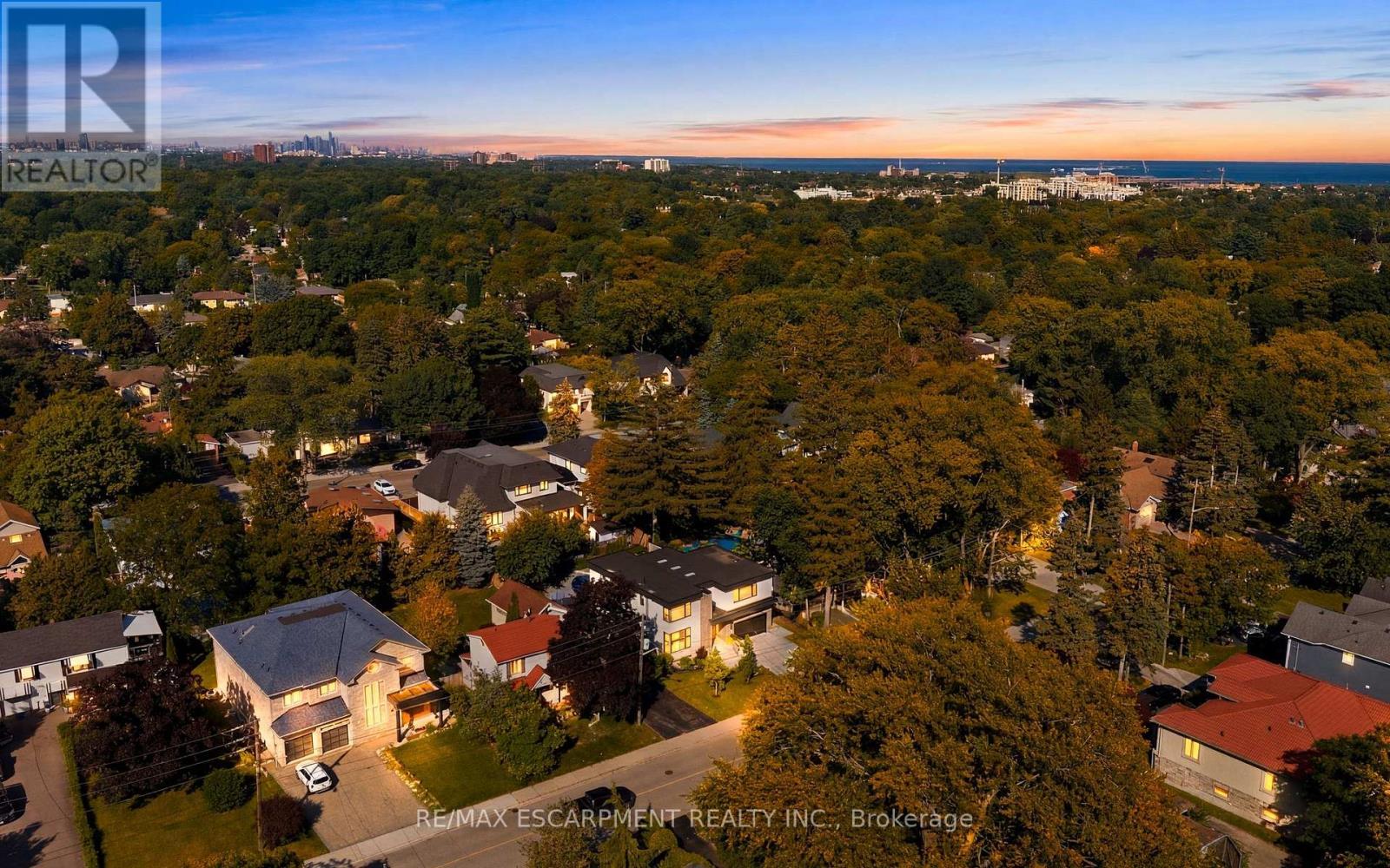 1617 Trotwood Avenue, Mississauga, ON - Outdoor With View