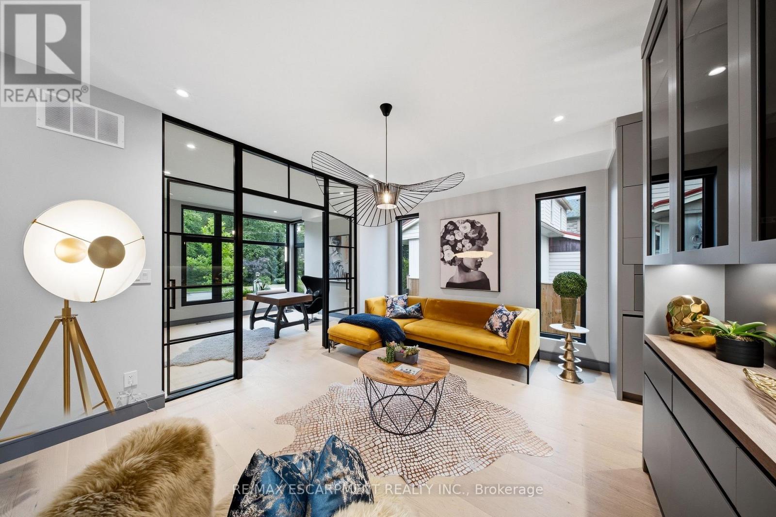 1617 Trotwood Avenue, Mississauga, ON - Indoor