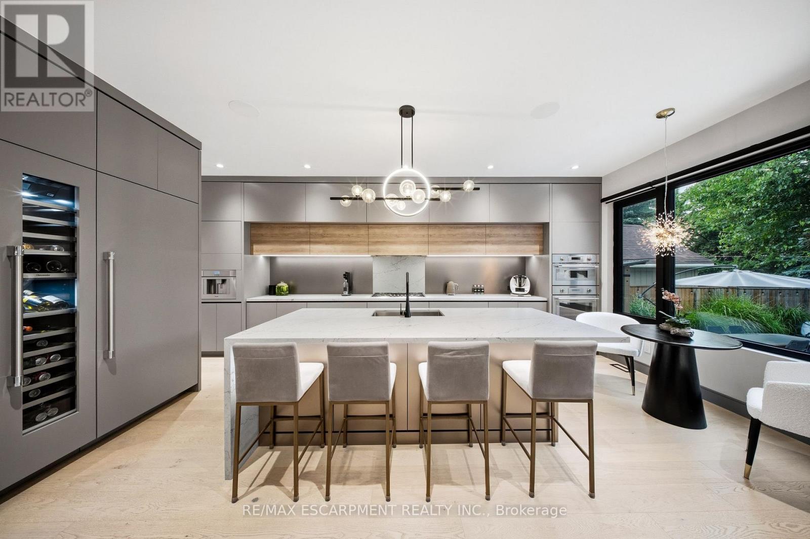 1617 Trotwood Avenue, Mississauga, ON - Indoor Photo Showing Dining Room