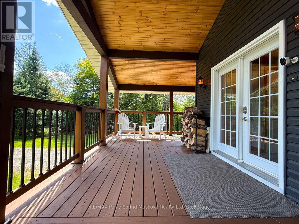 127 Burnetts Road, Mckellar, ON - Outdoor With Deck Patio Veranda With Exterior