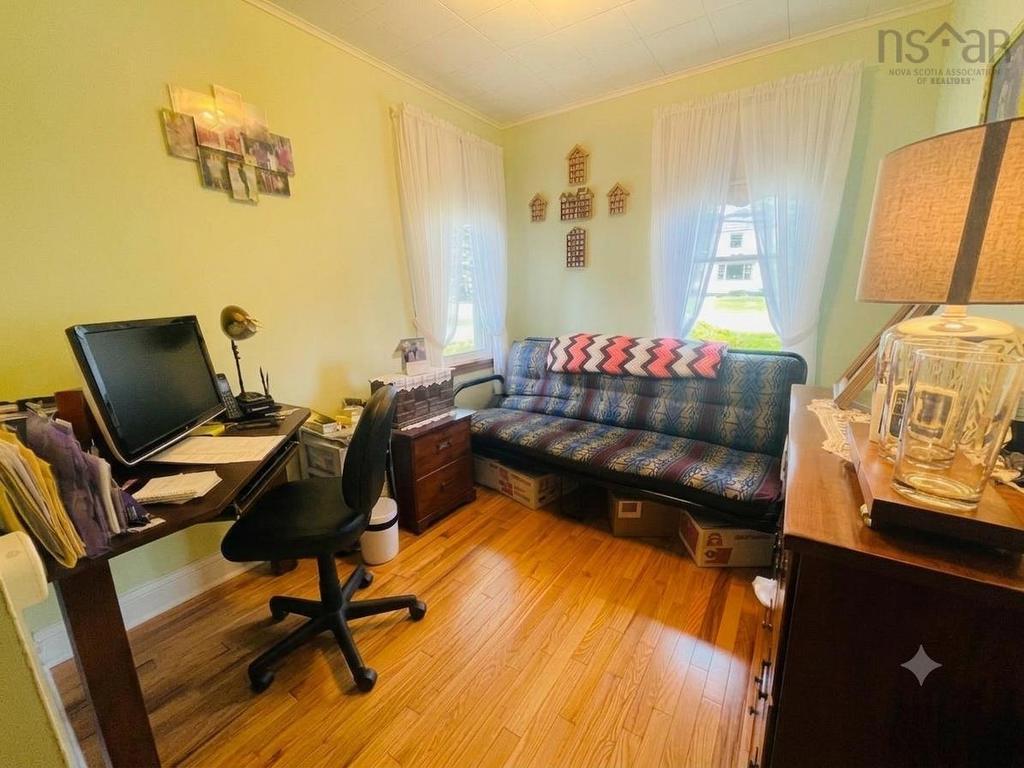 7 Franklyn Street, Amherst, NS