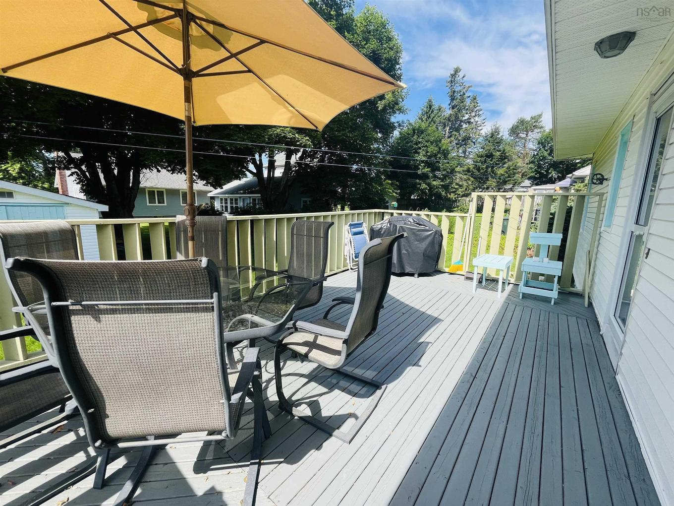 7 Franklyn Street, Amherst, NS