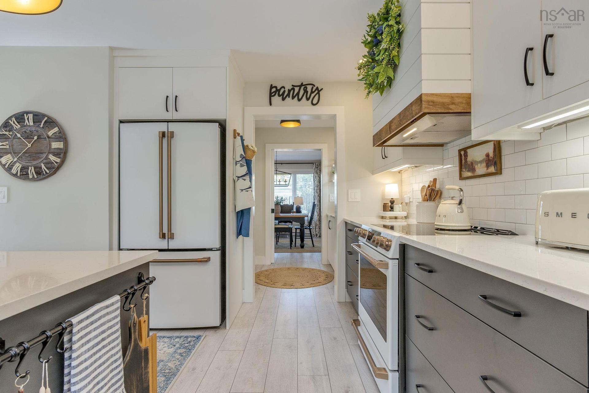 2 Owdis Avenue, Lantz, NS - Indoor Photo Showing Kitchen With Upgraded Kitchen