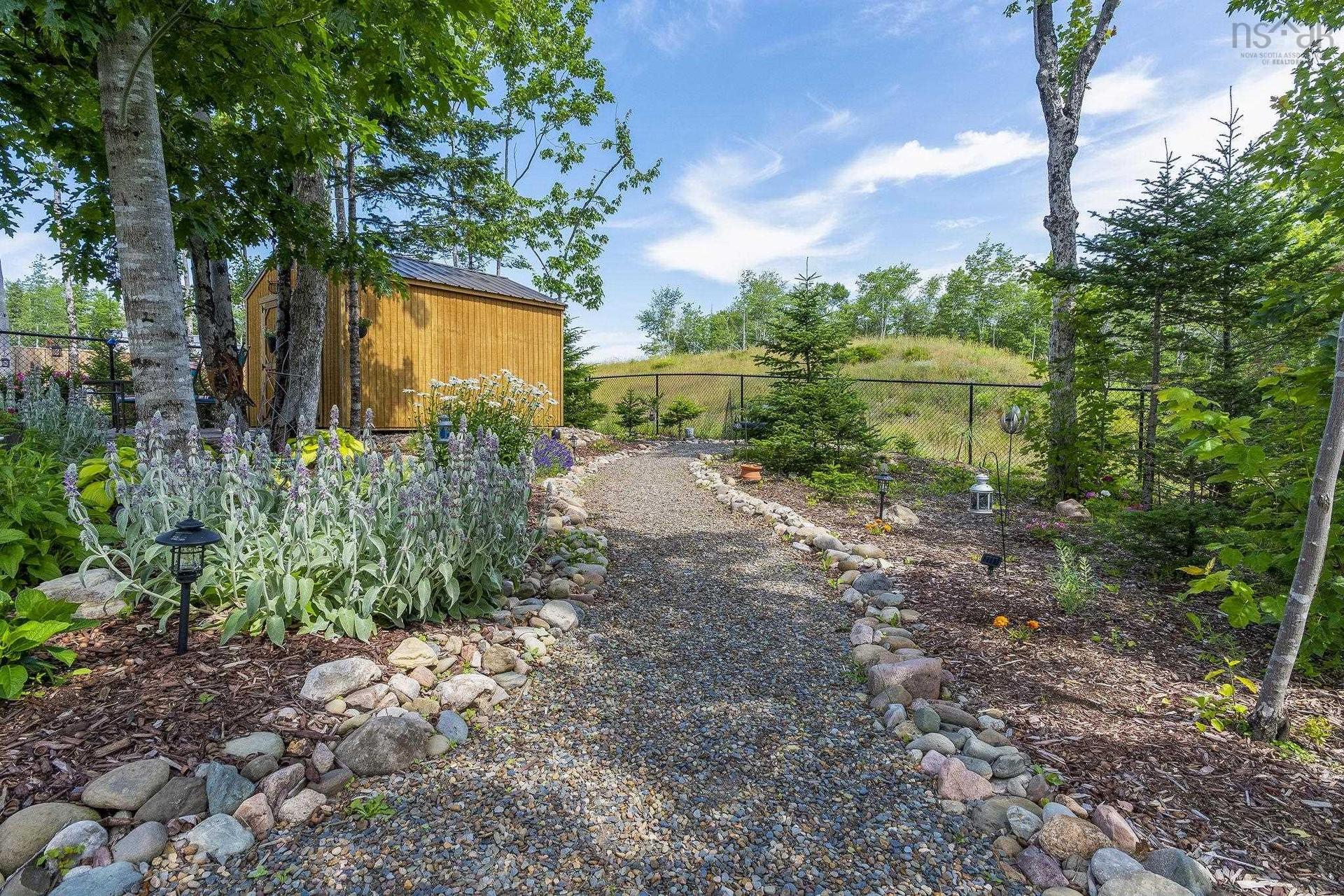 2 Owdis Avenue, Lantz, NS - Outdoor