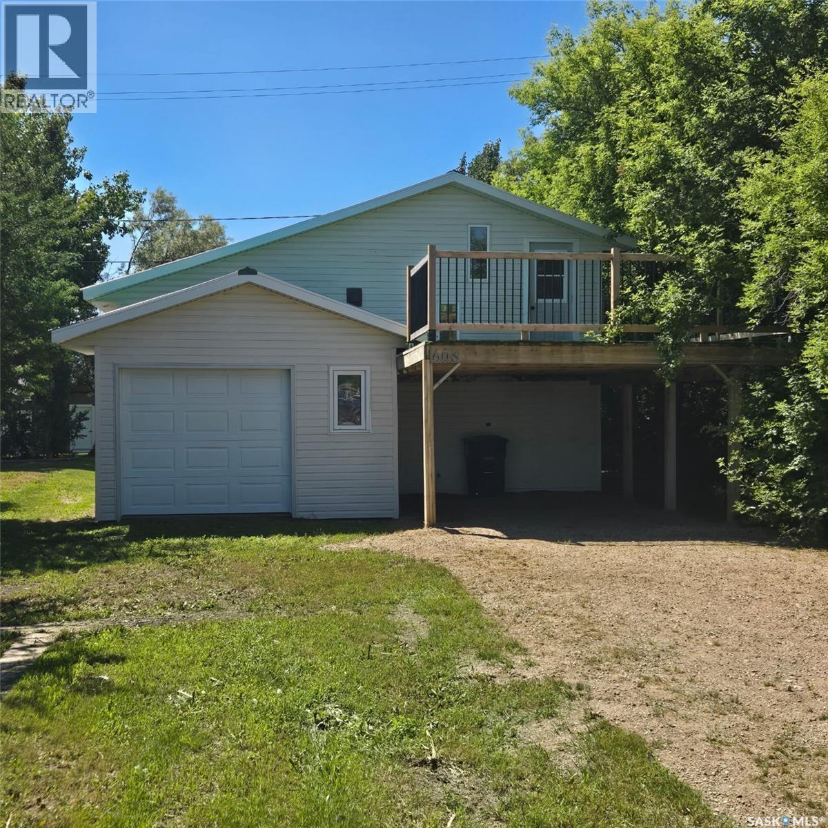 608 Whyte Street, Loreburn, SK