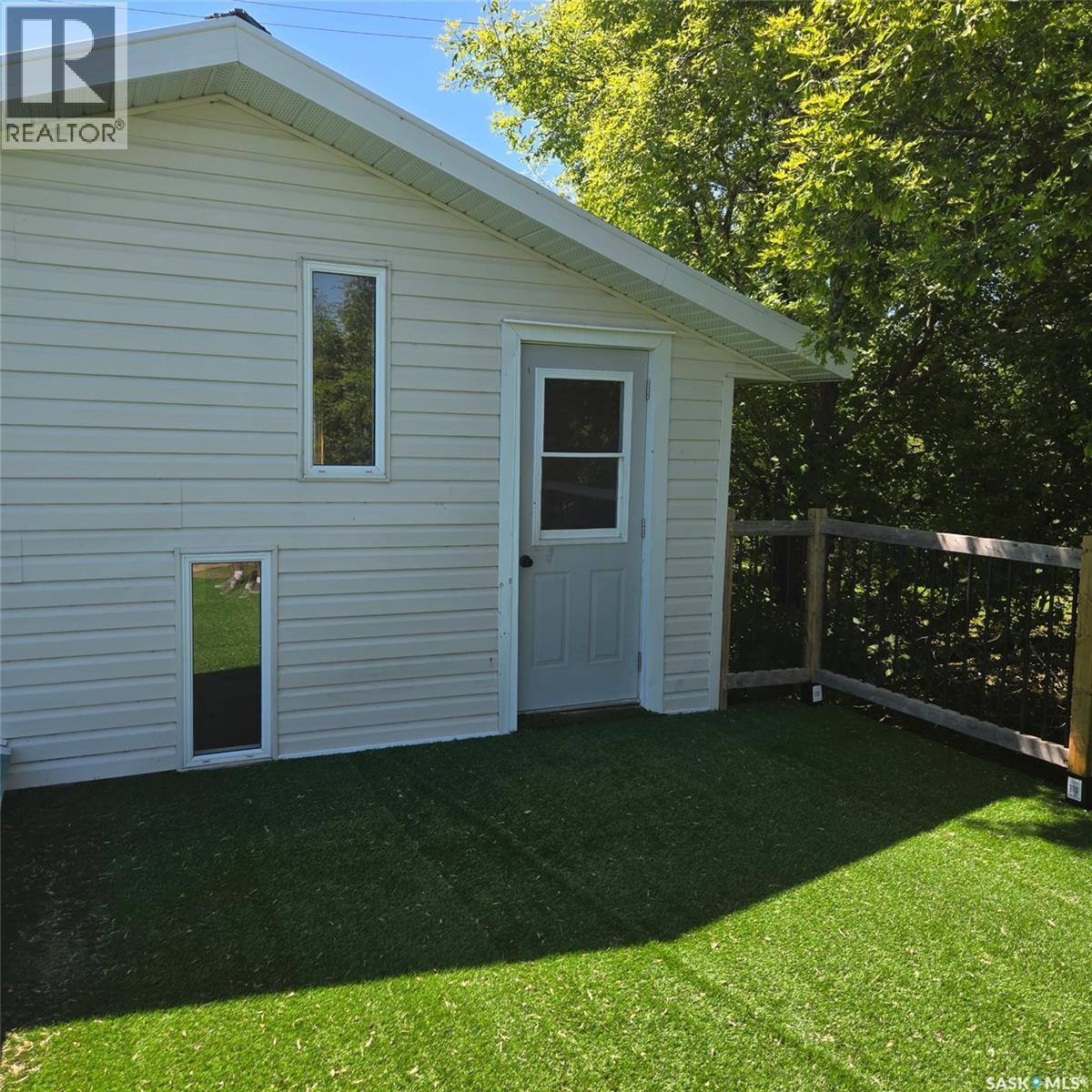 608 Whyte Street, Loreburn, SK