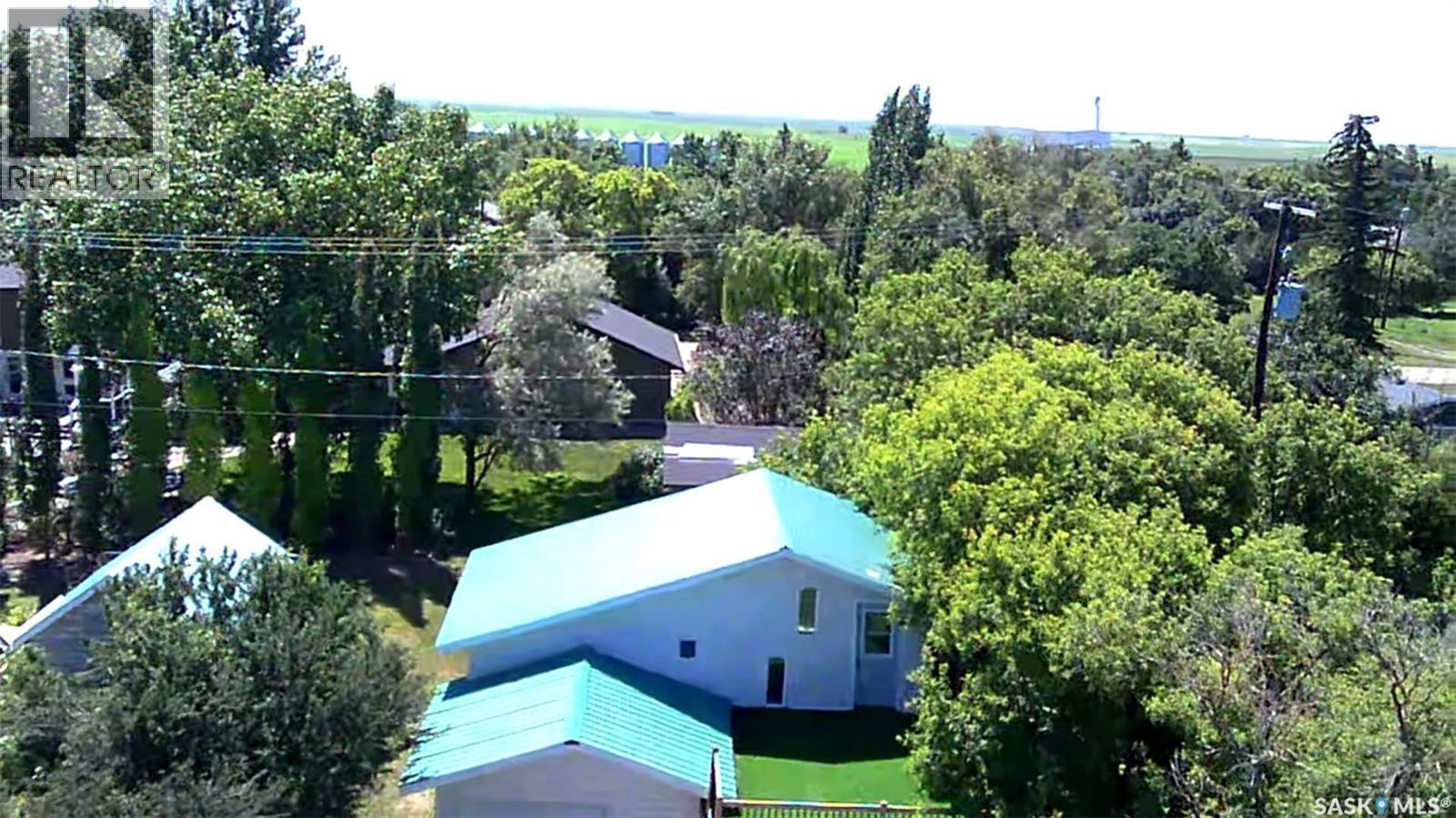 608 Whyte Street, Loreburn, SK