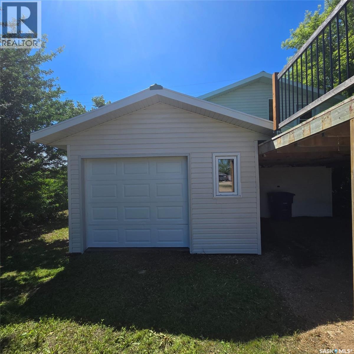 608 Whyte Street, Loreburn, SK