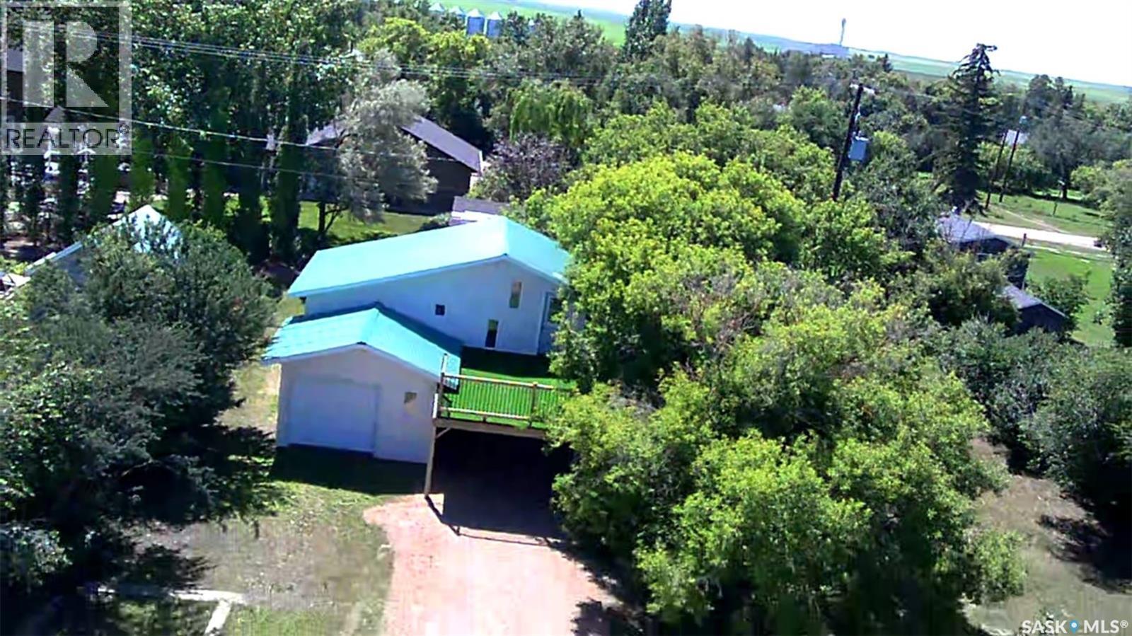 608 Whyte Street, Loreburn, SK