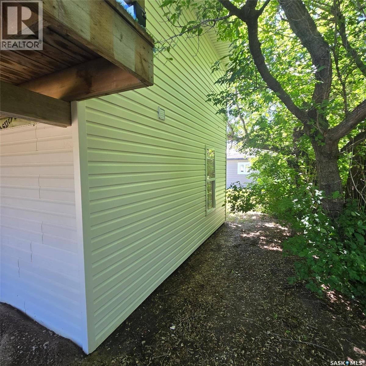 608 Whyte Street, Loreburn, SK