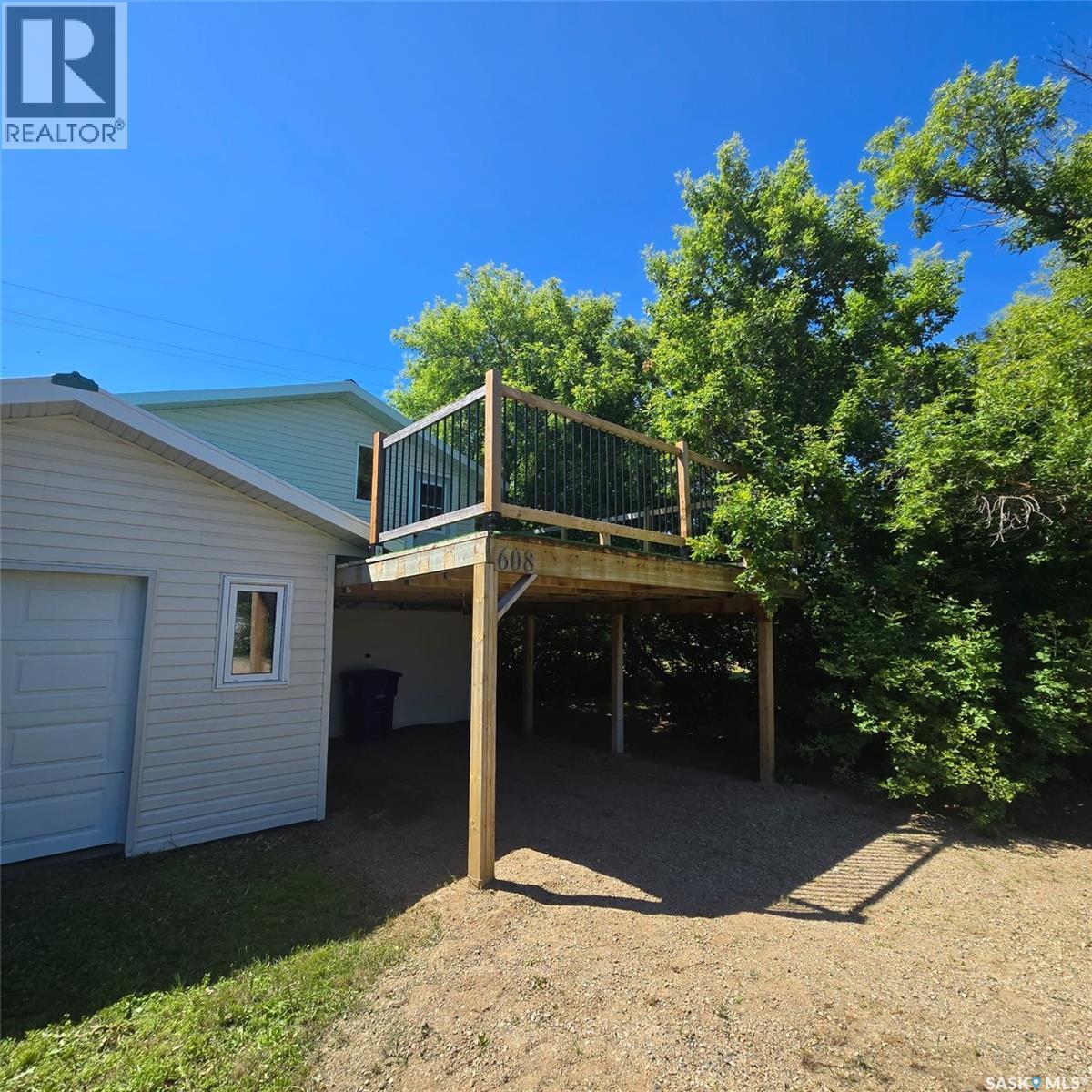 608 Whyte Street, Loreburn, SK