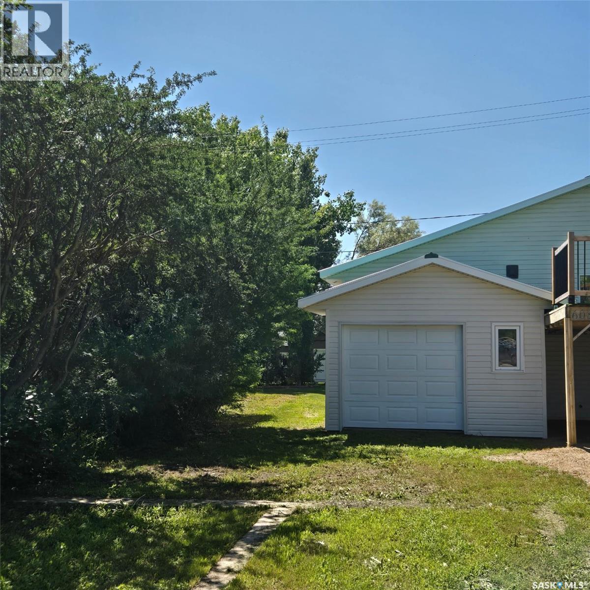608 Whyte Street, Loreburn, SK