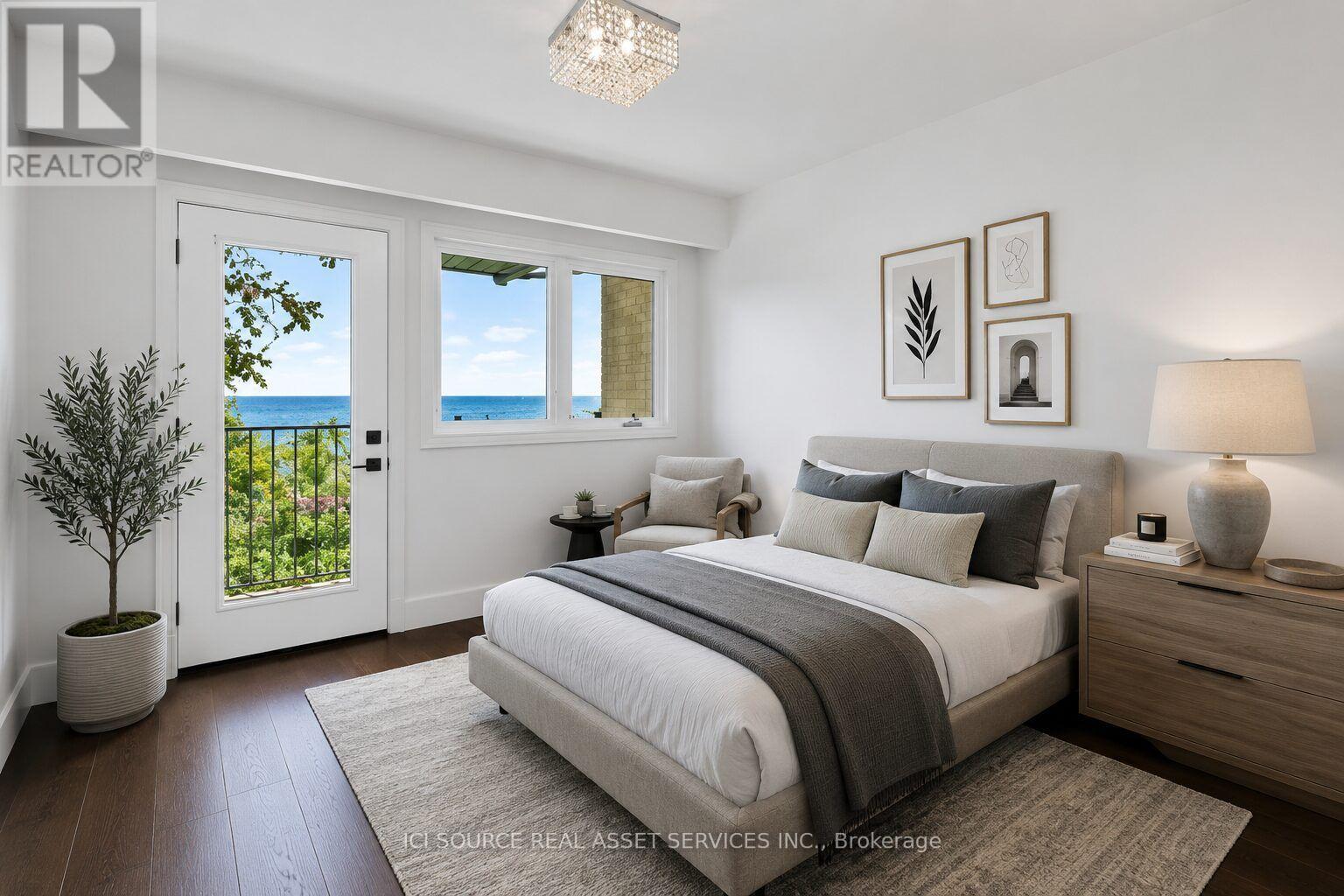 50 Oak Avenue, Hamilton, ON - Indoor Photo Showing Bedroom
