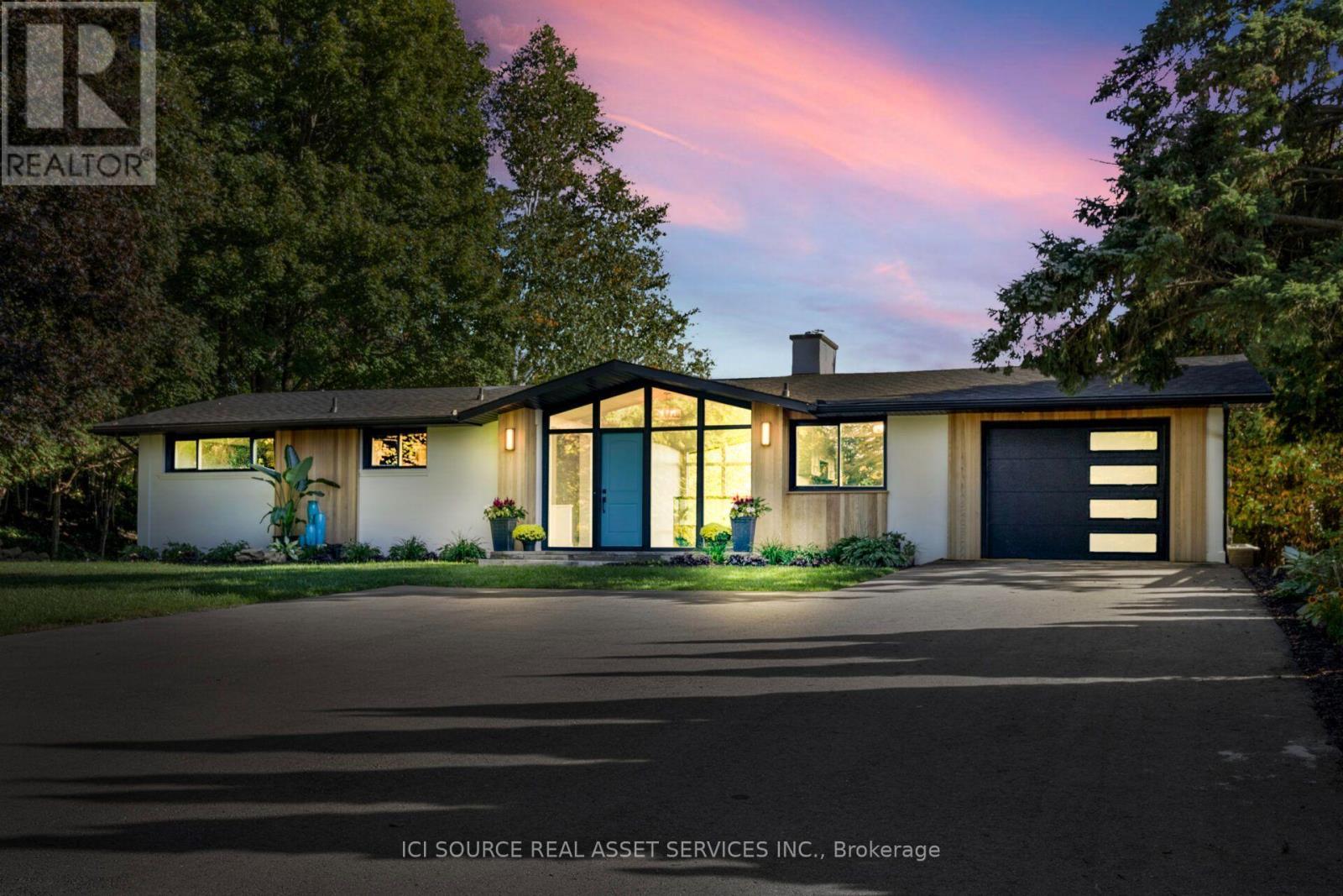 50 Oak Avenue, Hamilton, ON - Outdoor