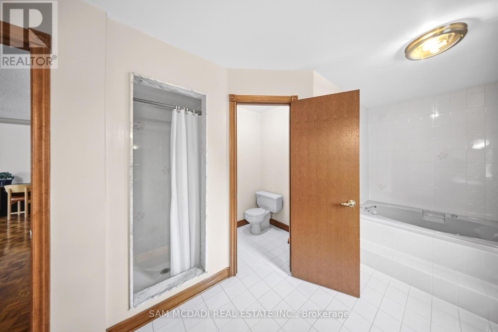 5109 Elderview Court, Mississauga, ON - Indoor Photo Showing Bathroom