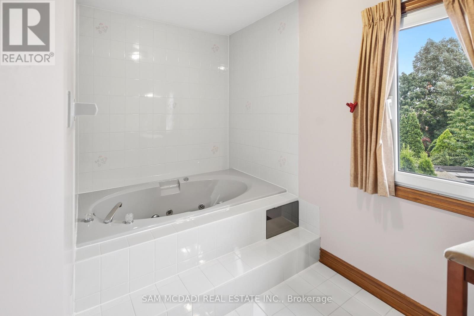 5109 Elderview Court, Mississauga, ON - Indoor Photo Showing Bathroom