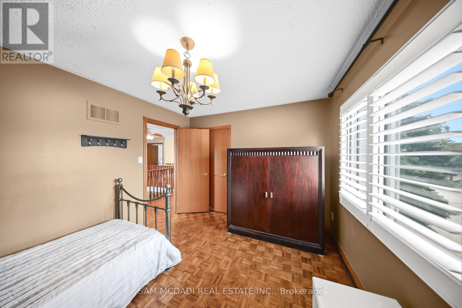 5109 Elderview Court, Mississauga, ON - Indoor Photo Showing Bedroom