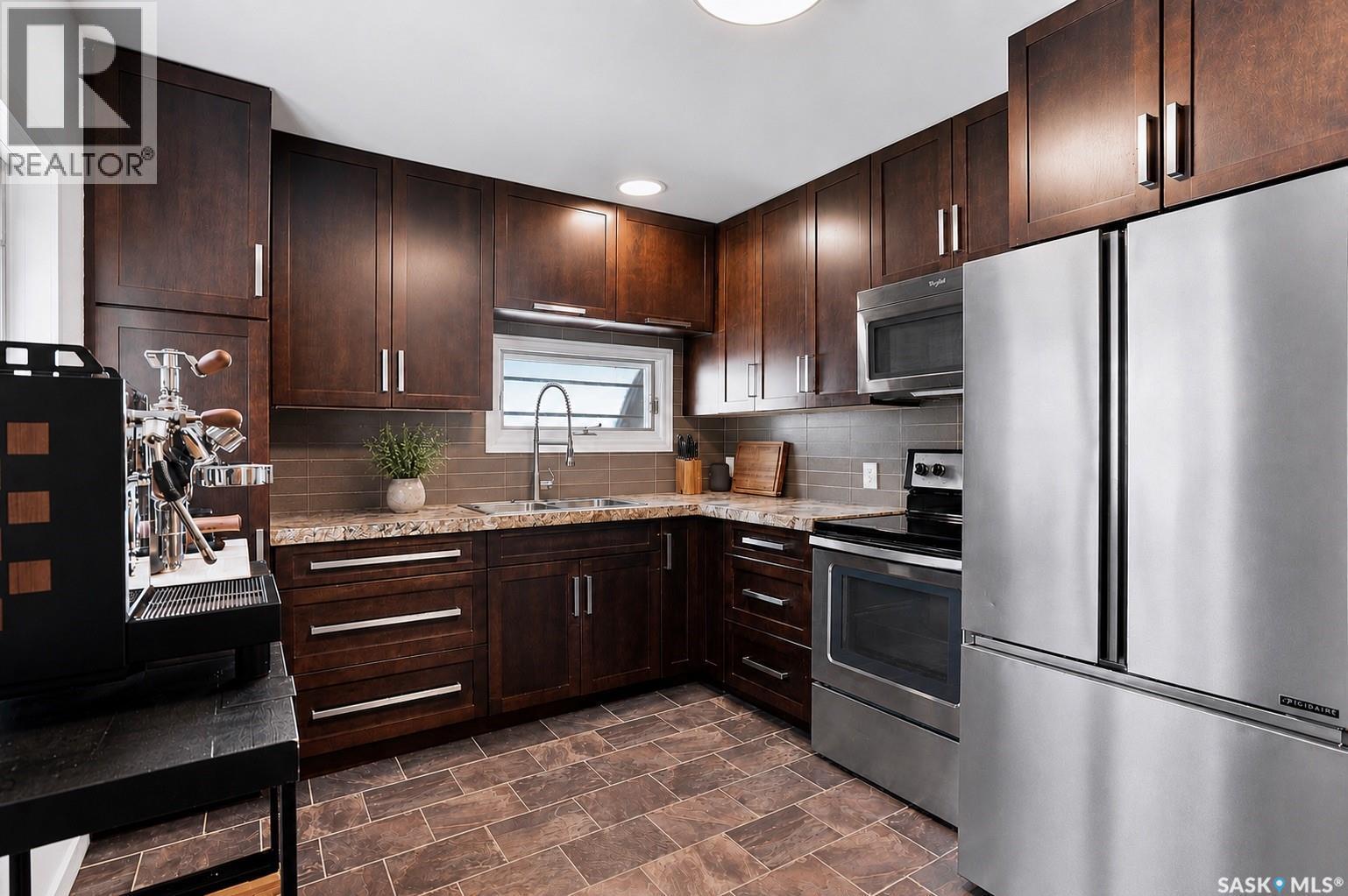 837 5Th Street E, Saskatoon, SK