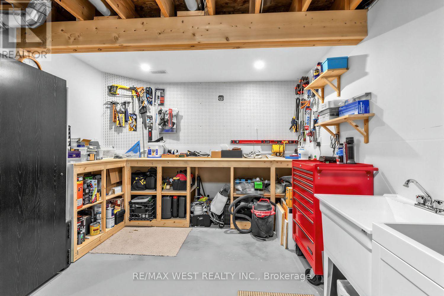 113 Dory Row - Workshop/Utility/Furnace Room - 113 Dory Row, Blue Mountains, ON - Indoor
