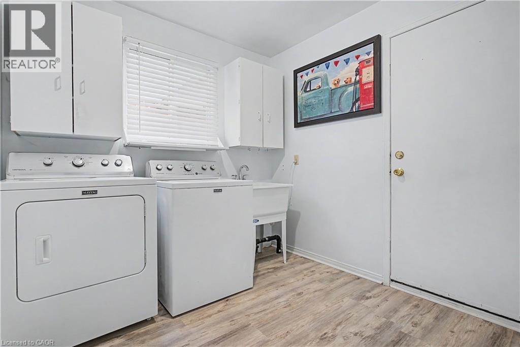194 Glenvalley Drive, Cambridge, ON - Indoor Photo Showing Laundry Room