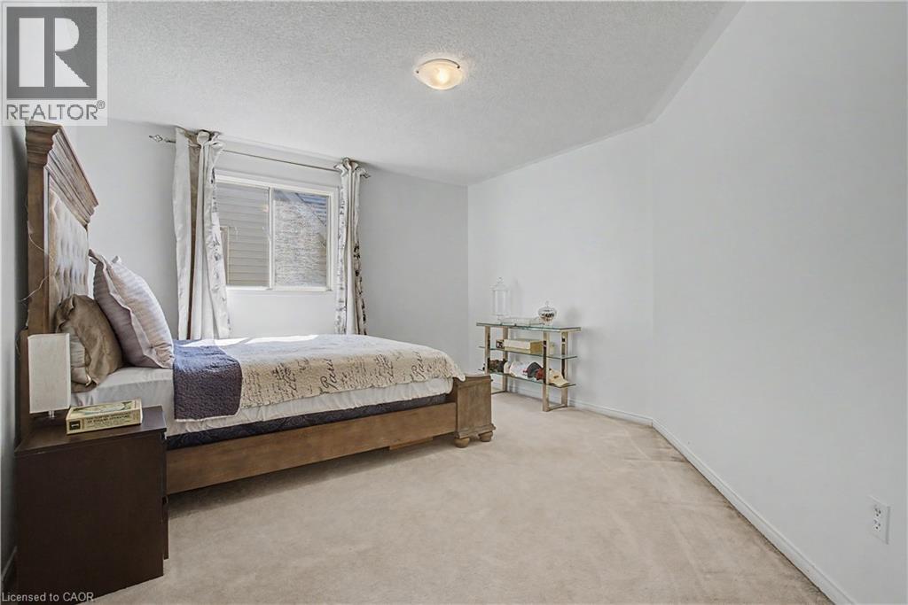 194 Glenvalley Drive, Cambridge, ON - Indoor Photo Showing Bedroom